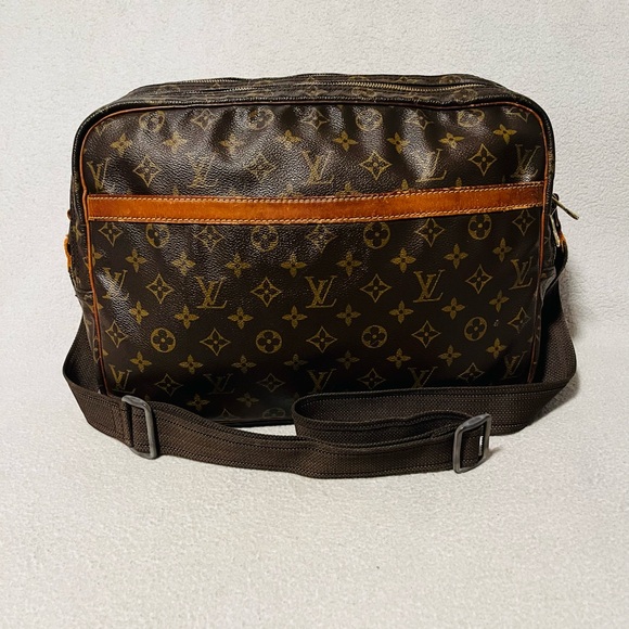LOUIS VUITTON Monogram Reporter GM Crossbody Shoulder Bag - Picture 16 of 16